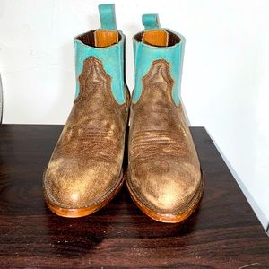 Low-rise Cowgirl Boots